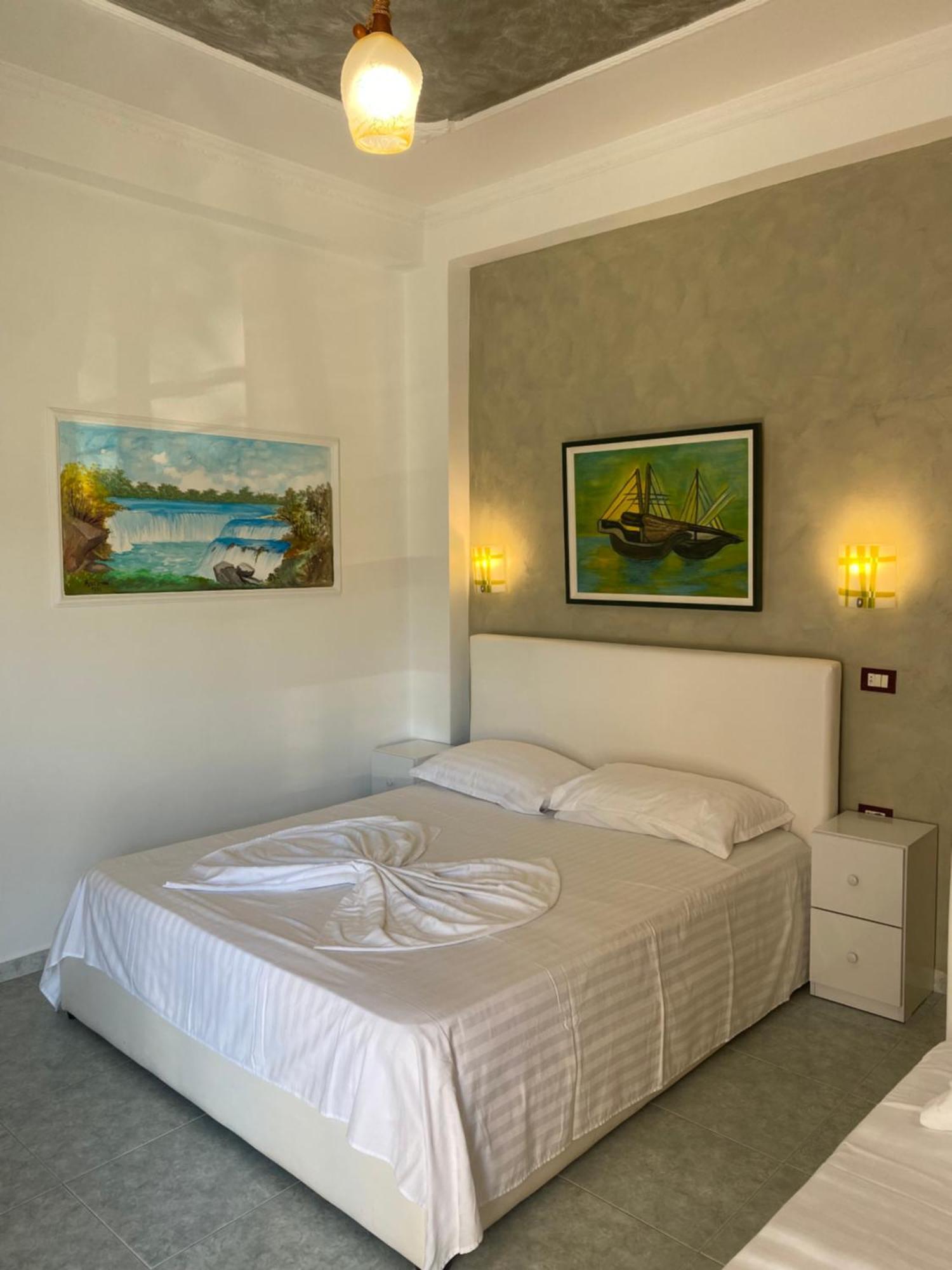 Bliss Boutique Hotel Durrës Exteriör bild