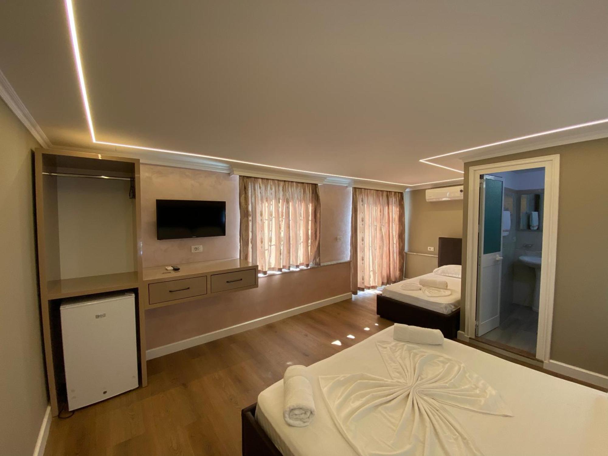 Bliss Boutique Hotel Durrës Exteriör bild