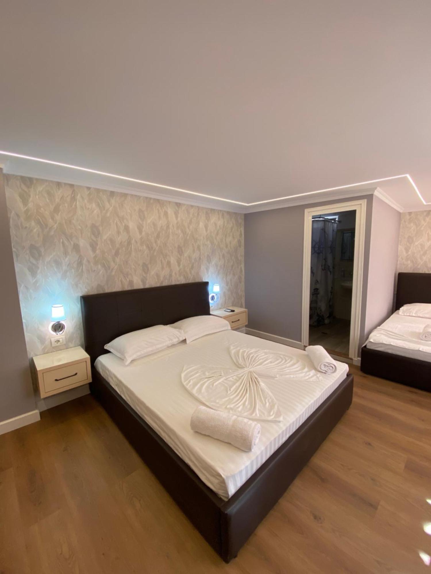 Bliss Boutique Hotel Durrës Exteriör bild