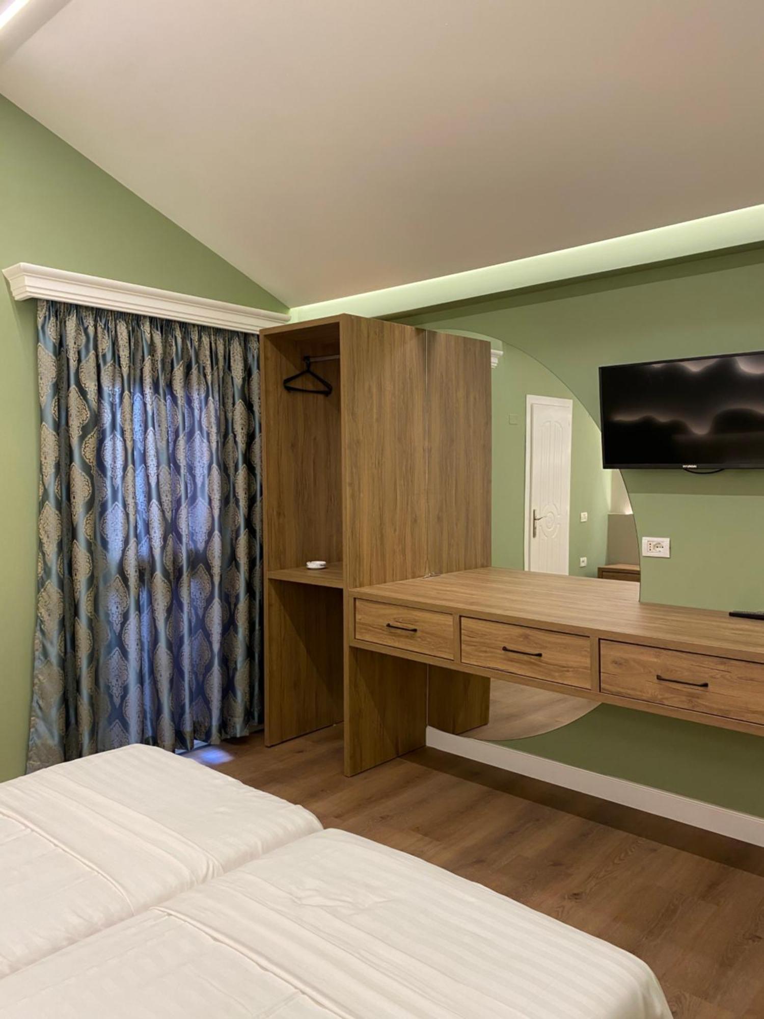 Bliss Boutique Hotel Durrës Exteriör bild