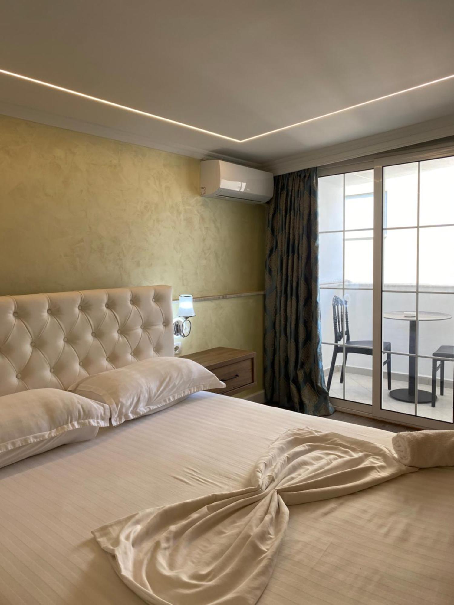 Bliss Boutique Hotel Durrës Exteriör bild