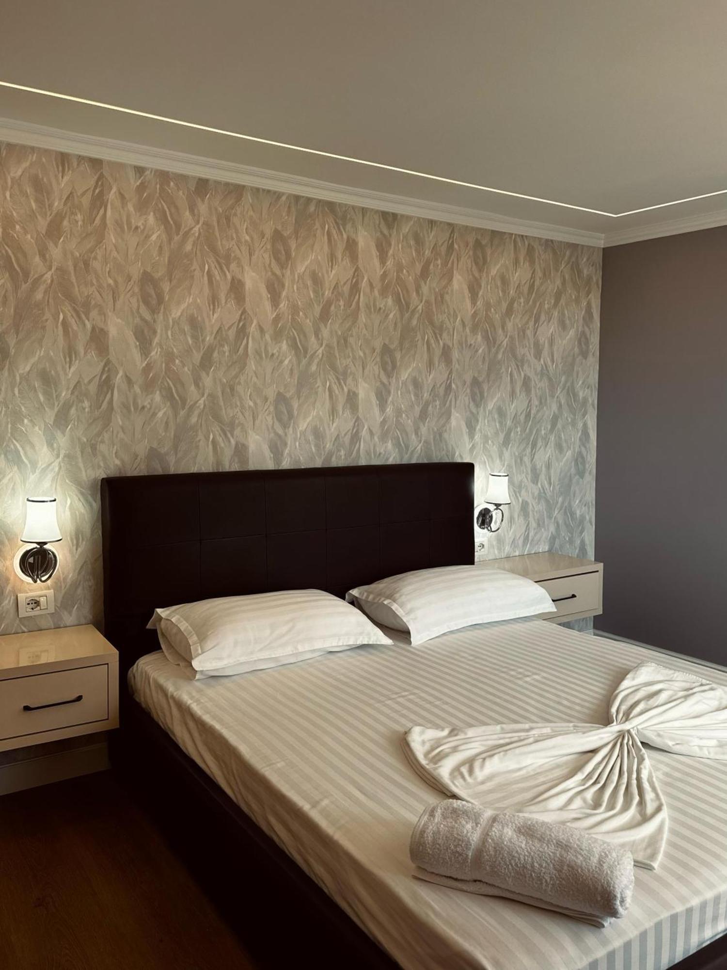 Bliss Boutique Hotel Durrës Exteriör bild