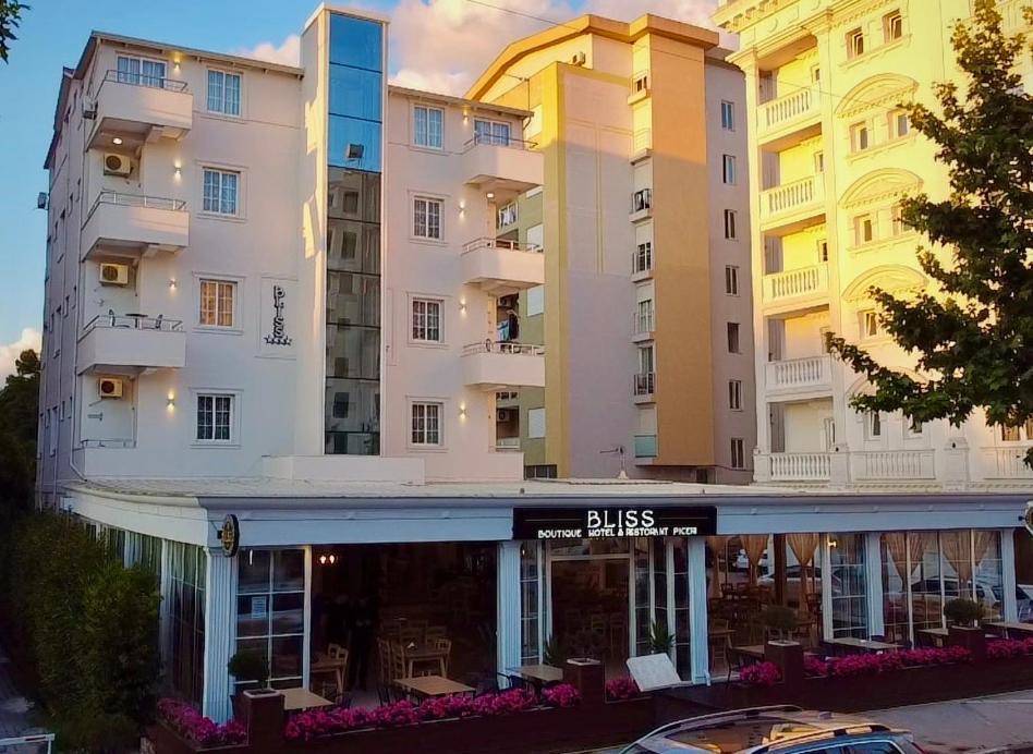 Bliss Boutique Hotel Durrës Exteriör bild